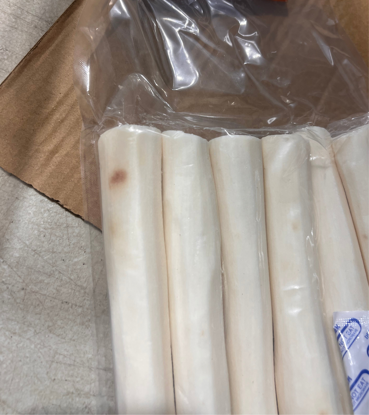 【中国】新鲜去皮铁棍山药